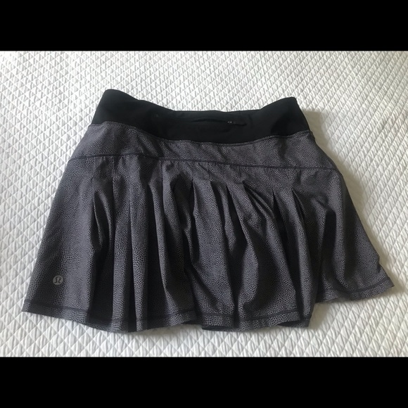 LULULEMON Circuit Breaker Skirt Tall - Picture 4 of 7